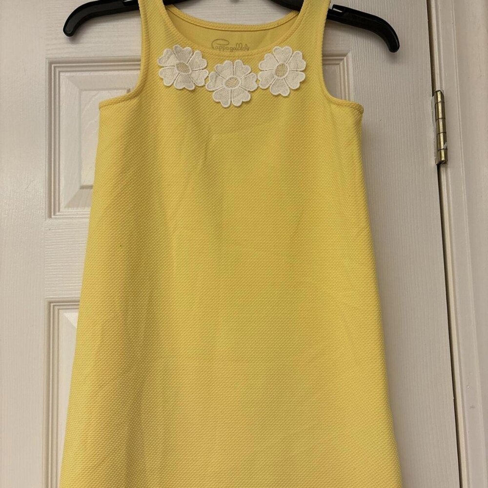 Cappagallo Girls Shift Dress Medium Yellow  Mini Dress. Floral Appliqué. Casual